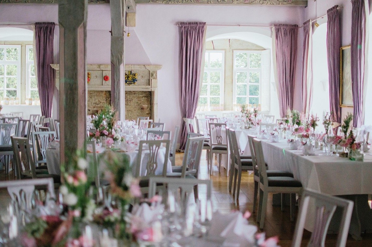 Salle de réception élégante façon domaine